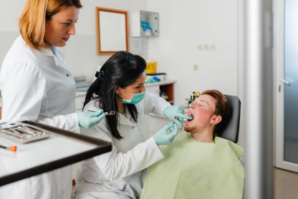 Best Dentist for Tooth Abscess  in Newcomerstown, OH